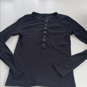 Everlane snap down long sleeved black shirt medium